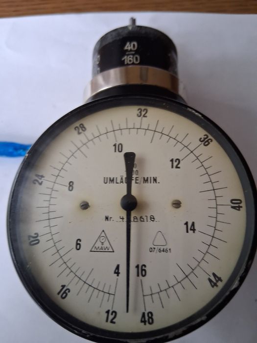 Stary tachometr niemiecki