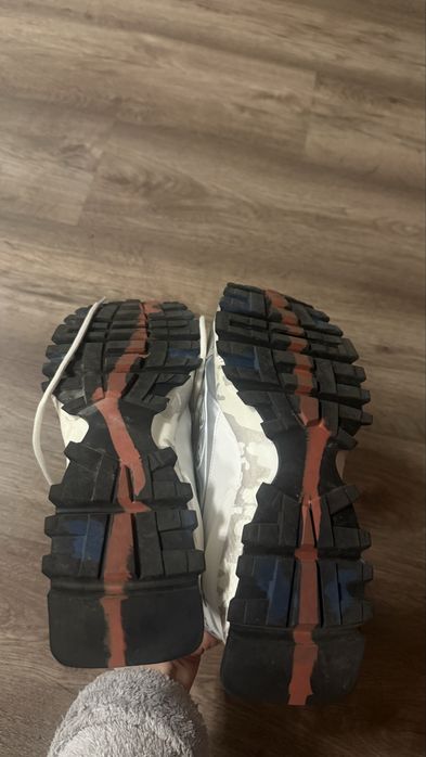 Sapatilhas Exé ( apenas mensagens)