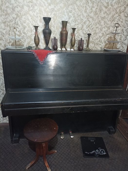 Піаніно чорне б/,у
