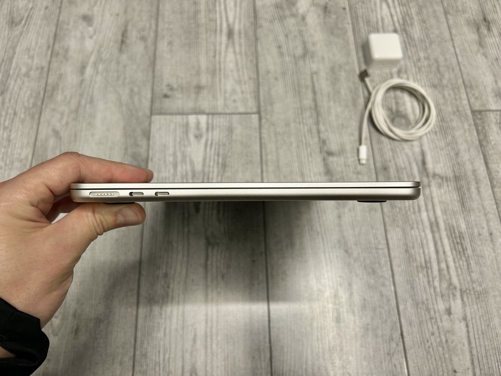 Macbook Air M2 13.6 8/512 Starlight ідеал Apple