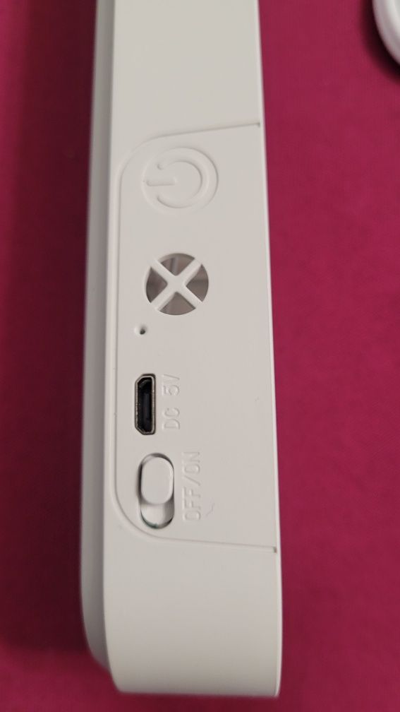 Lampka podszawkowa USB na magnes