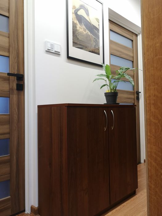 Szafa / Komoda ciemny brąz – solidna, w bardzo dobrym stanie