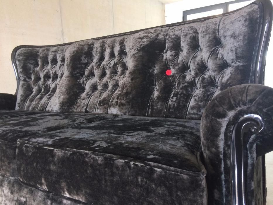 Sofa com som ambiente incorporado