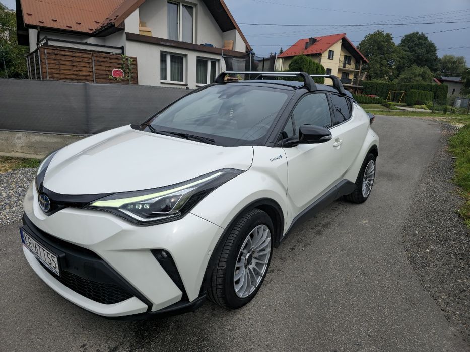 Toyota CHR wersja selection  2.0 Hibryd