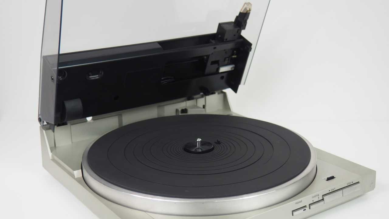 Gramofon linear Technics SL-3