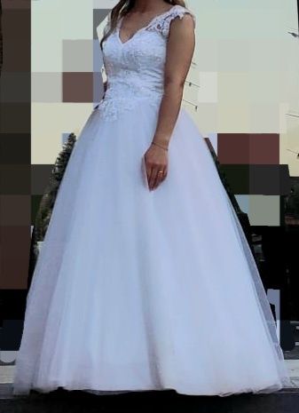 Suknia ślubna biała na kole, koronka, tiul, błyszcząca, elegancka
