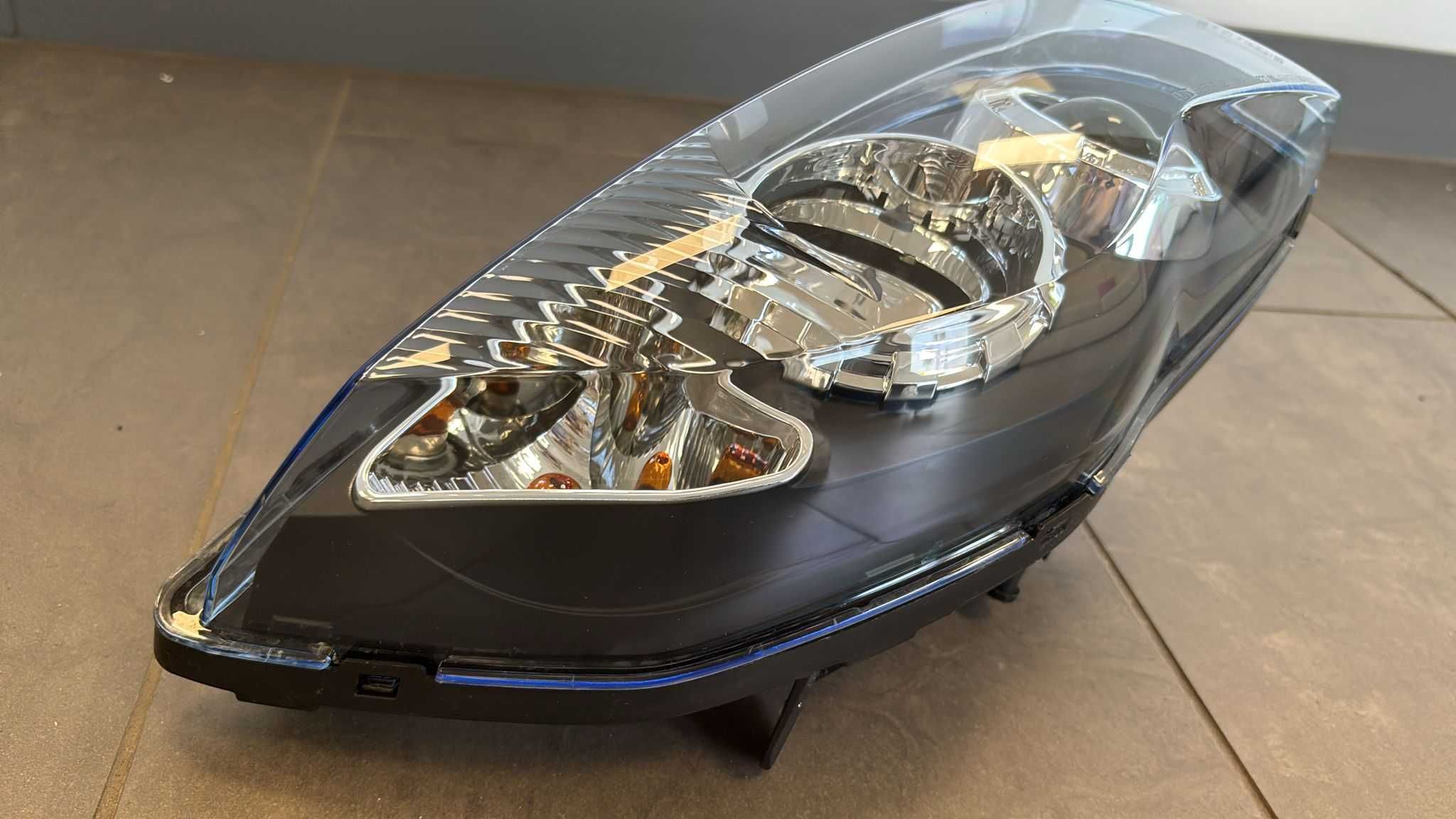 Lampa Reflektor Prawy Kymco Maxxer 400. 450 [691]