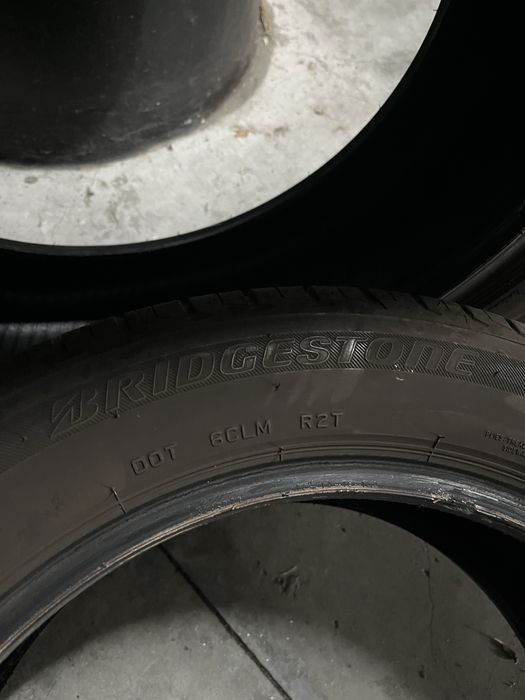 2 Pneus usados 255/15 R17 bridgestone