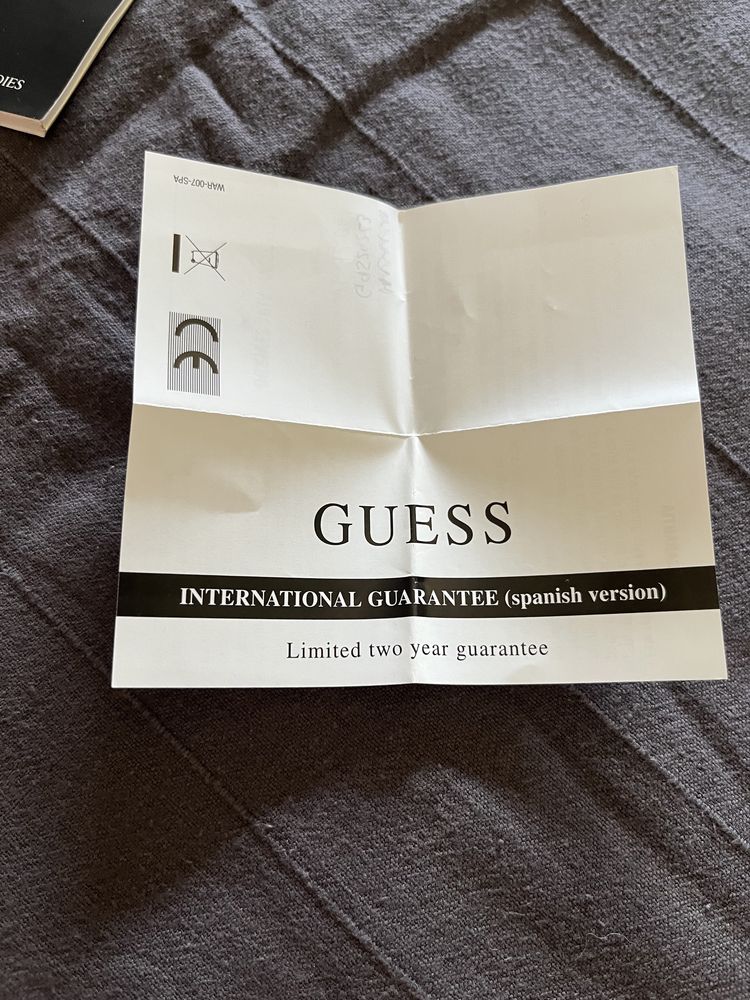 Relógio da Guess em pele genuína