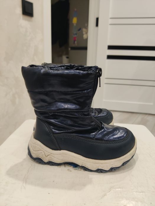 Чобітки на дівчинку