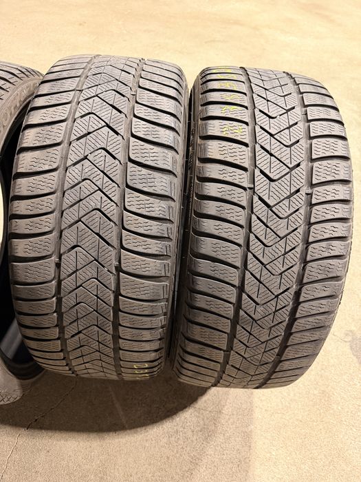 Pneus Pirelli Sottozero3 235/35R20
