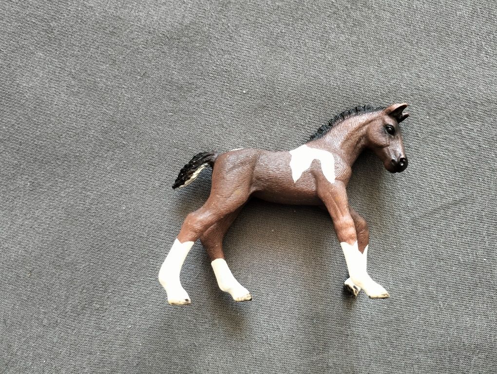 Sprzedam figurke konia schleich