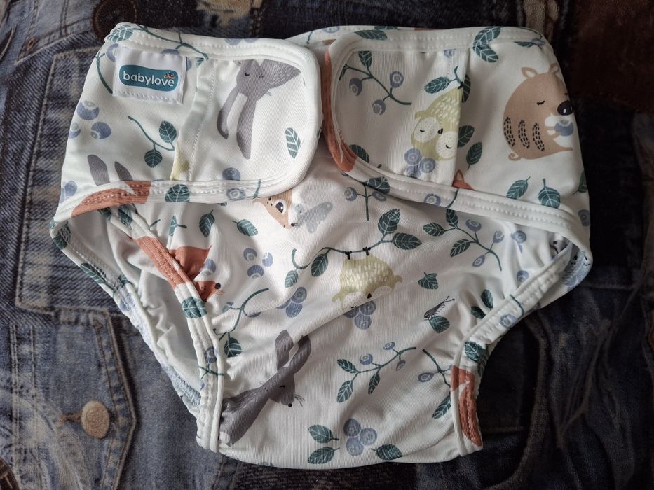 Памперси, підгузники, вкладиші, тренувальні труси