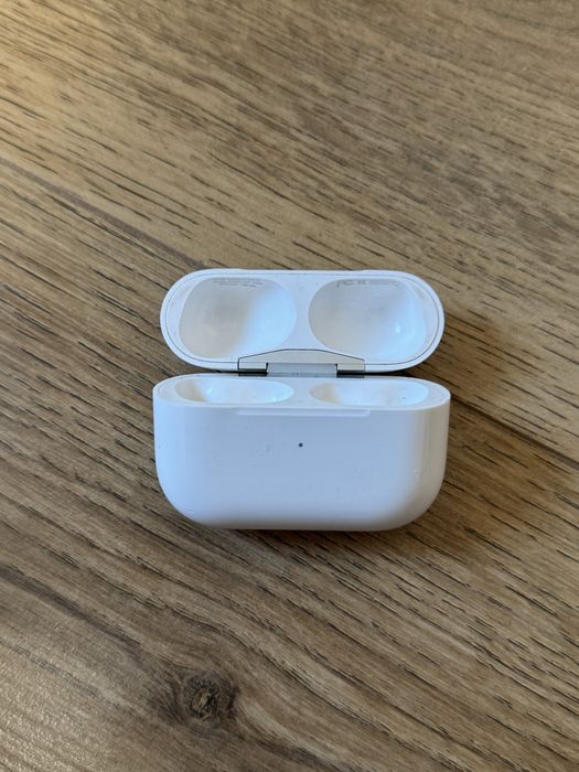 Оригінальний кейс Airpods Pro 1 generation