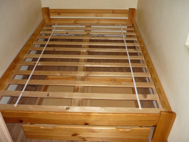 Łóżko podwójne drewniane sosnowe 140x200 + stelaż + szuflada
