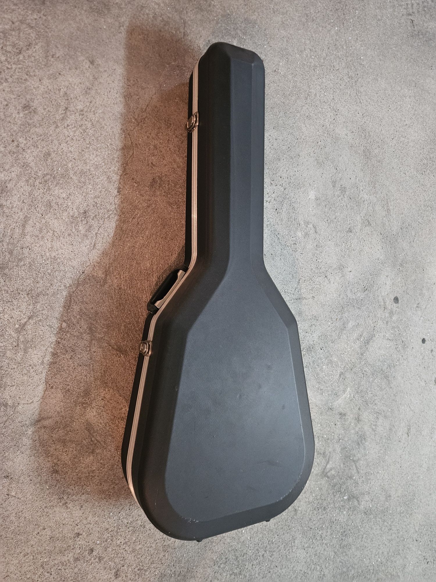 Viola electroacustica Maison