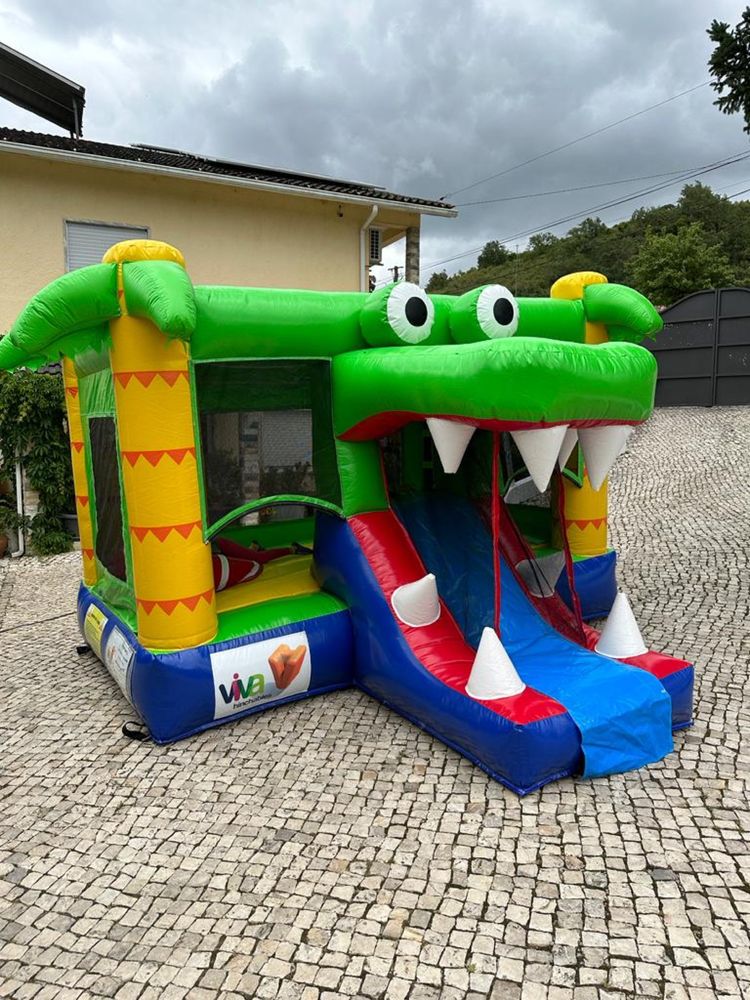 Espaço com piscina para eventos, festas, aniversários