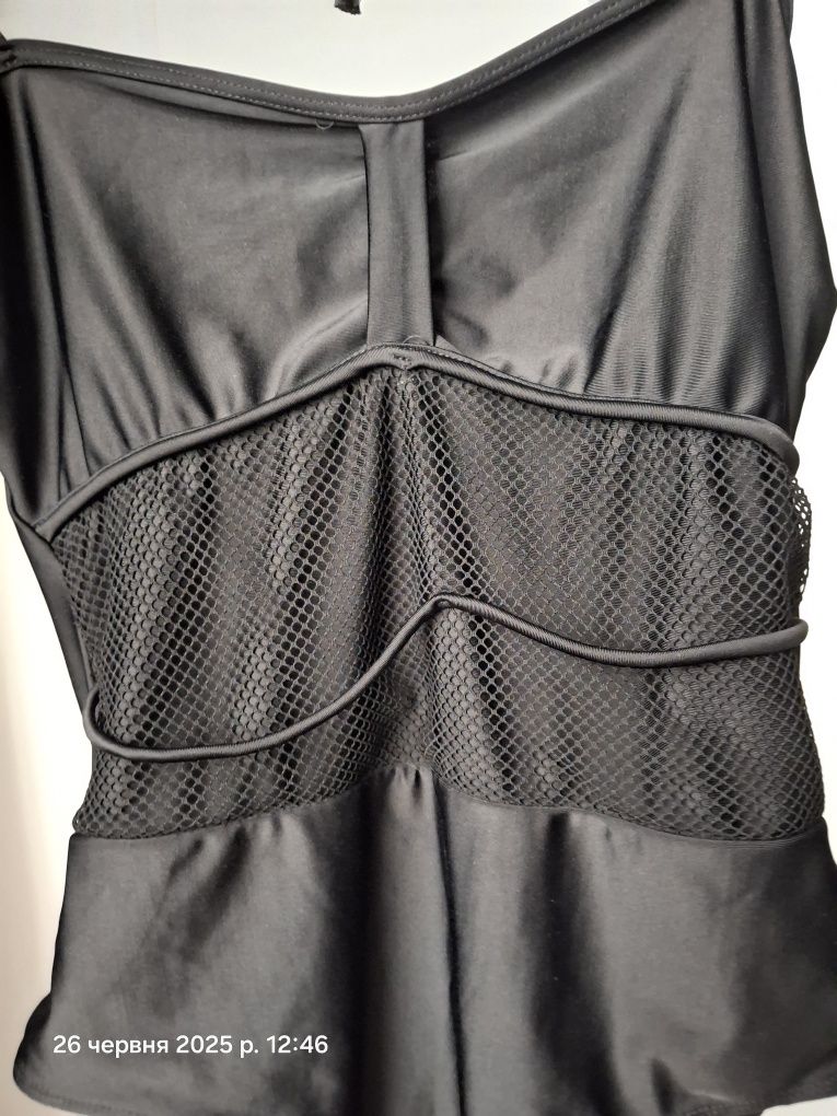 Продам суцільний жіночий купальник L-XL