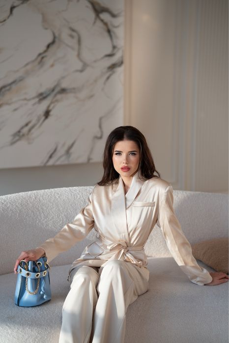 Костюм вечірній, костюм із атласу, брючний костюм