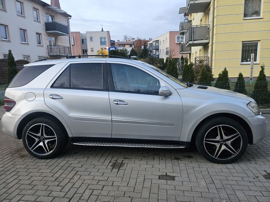 Ml 320 AMG max wersja zadbany