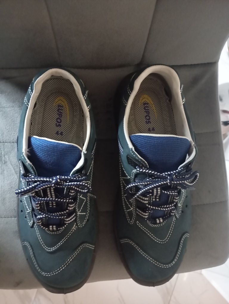 Nowe Buty robocze z noskiem