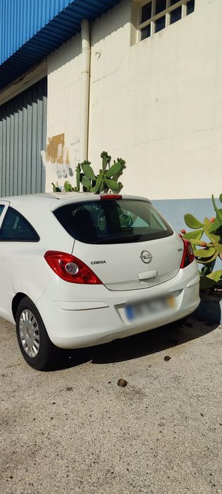 Opel corsa D 1.3 cdti com avaria