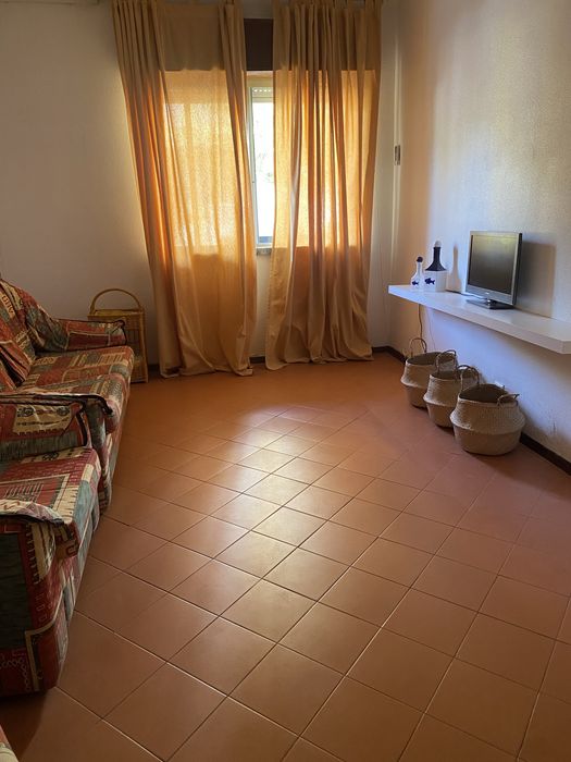 2 quartos em T2 professores ou estudantes em Quarteira perto do mar