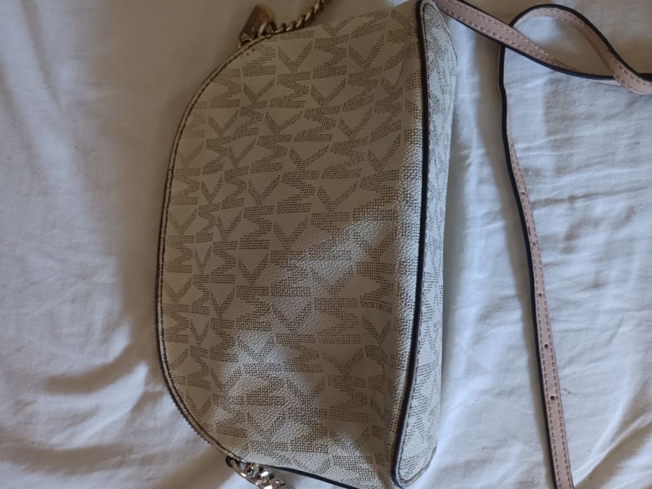 Mala Michael Kors
