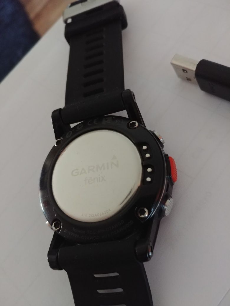 Sprzedam Garmin Fenix GPS Watch