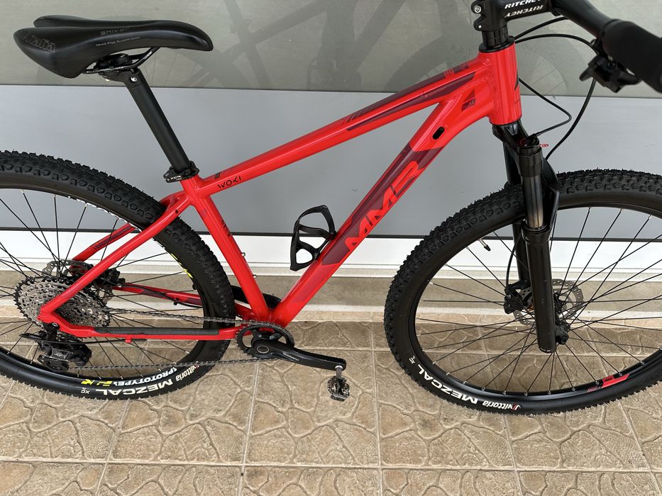 Bicicleta de BTT roda 29 - bem equipada