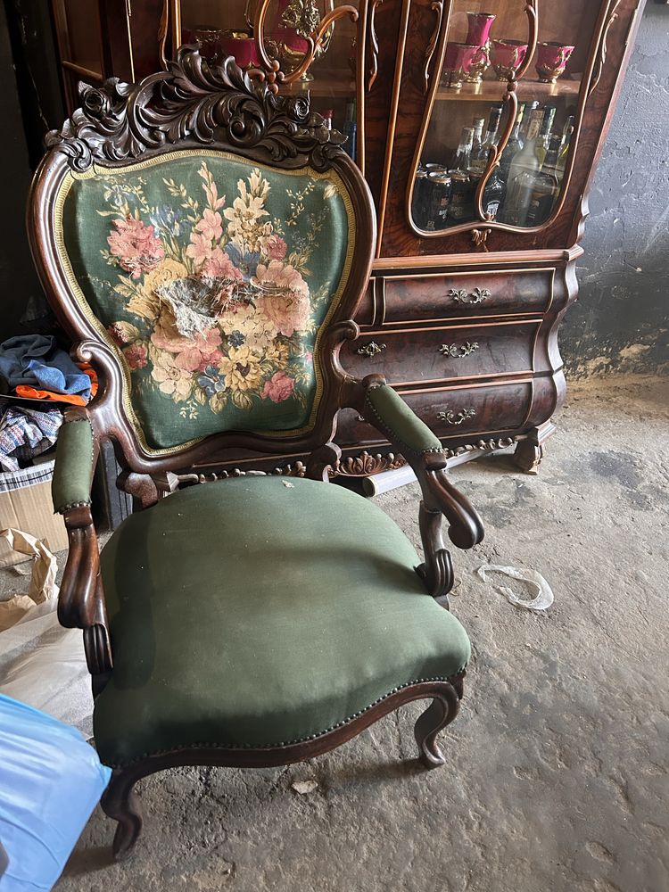 Гобелен крісло стілець меблі антикваріат різьба