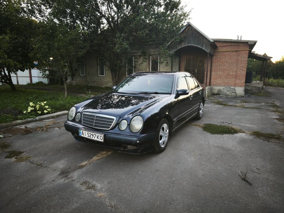 Продам Мерседес 2.2 дизель коробка автомат