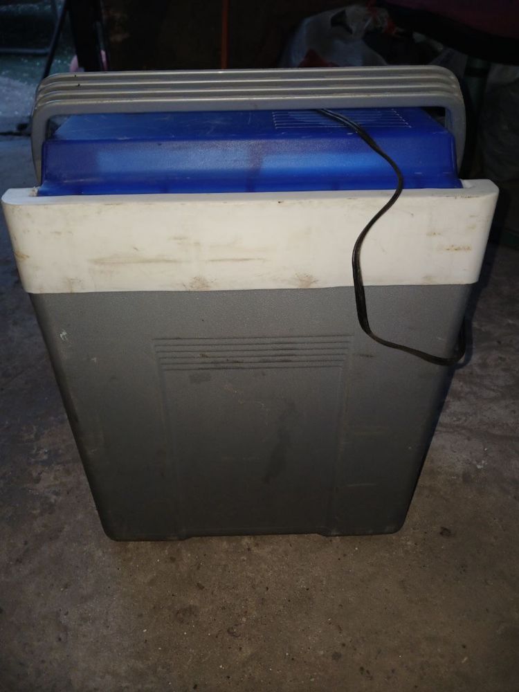 Автомабильный холодильник авто контейнер