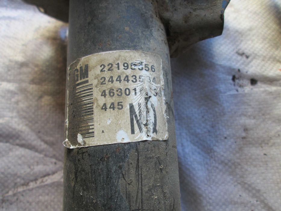 комплект (передние стоики и задните амортизаторы) опеля