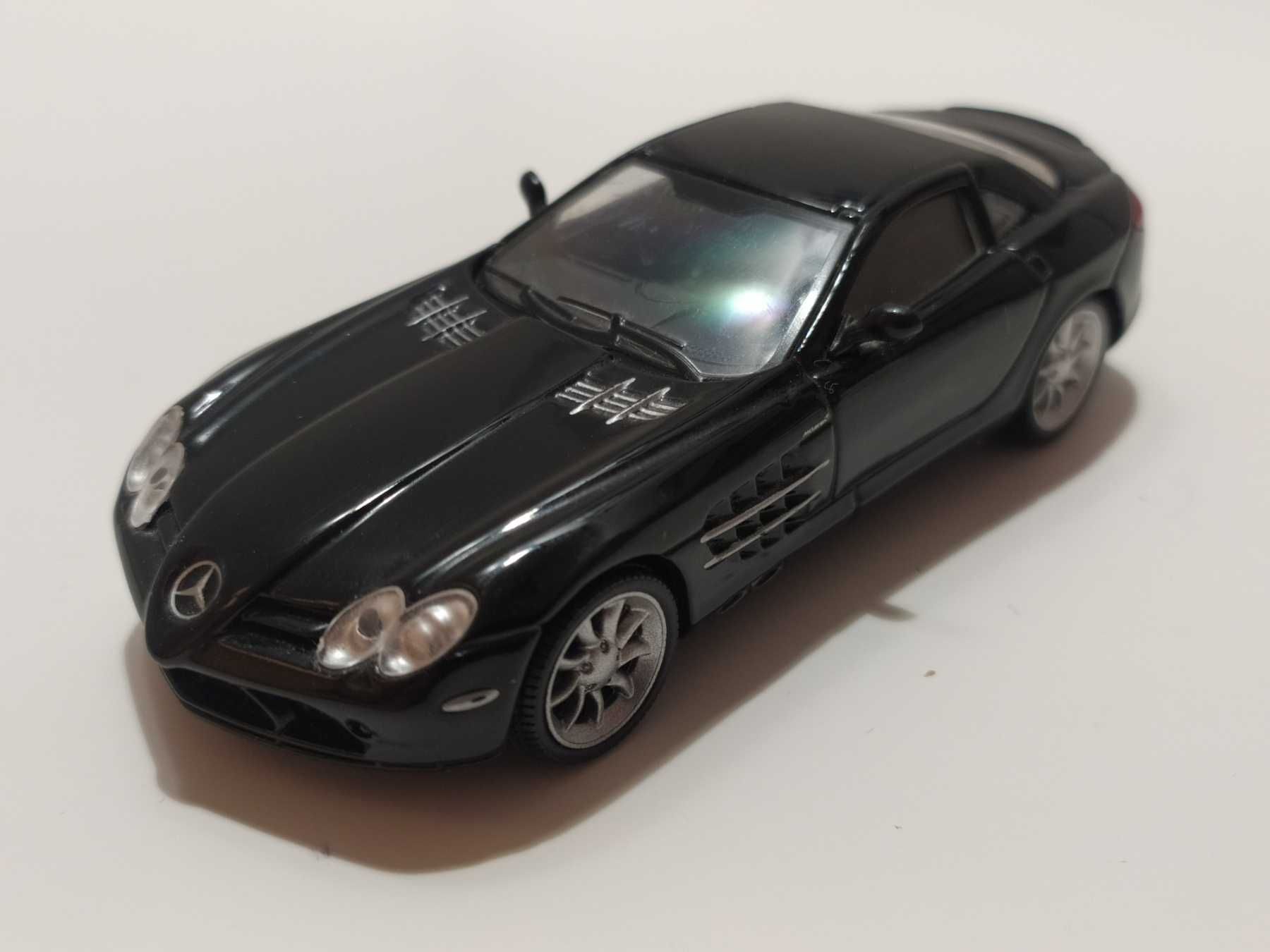 Mercedes SLR . Skala 1-43.