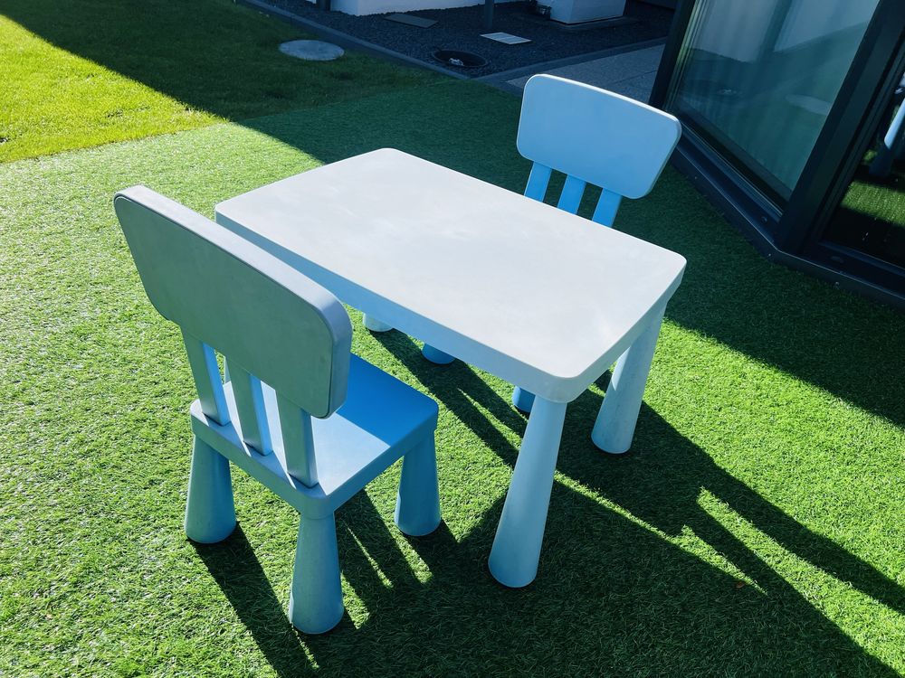Zestaw stolik i 2 krzeselka Ikea stolik niebieski przedszkole Costway