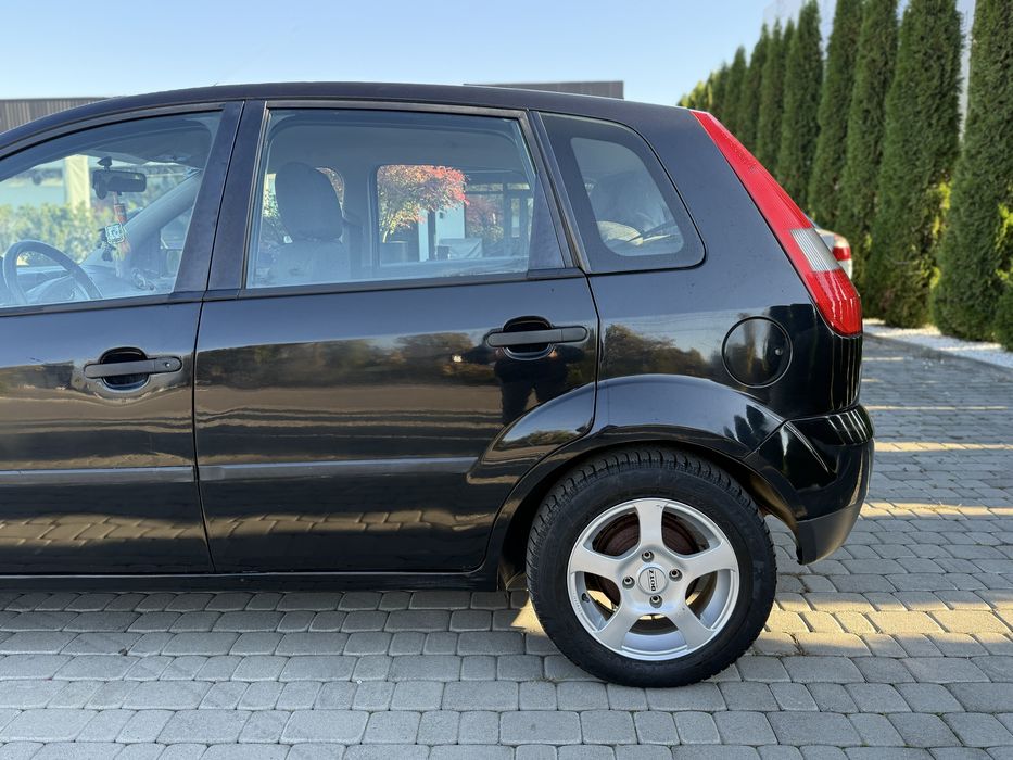 Ford Fiesta 2002 рік 1.4 Бензин Механіка