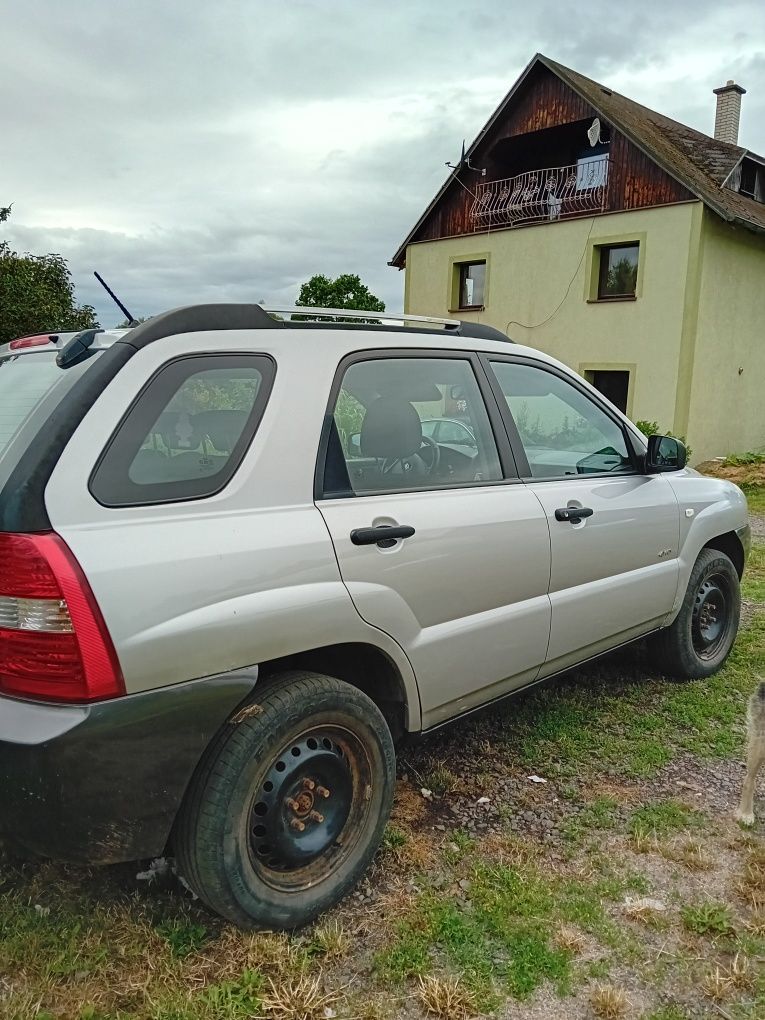 Kia Sportage 2.      2.0 crdi 4x4