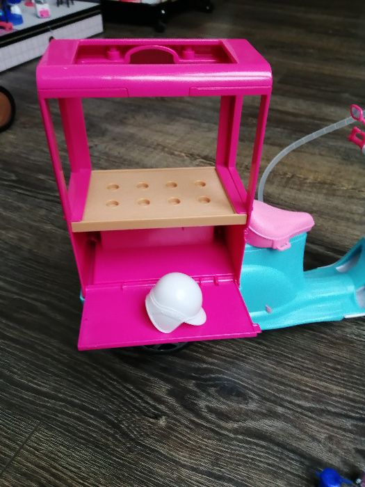 Barbie mobilny bufecik skuter