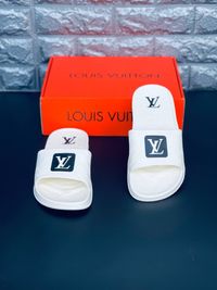 Мужские шлёпанцы Louis Vuitton тапочки уличные белого цвета 40-46