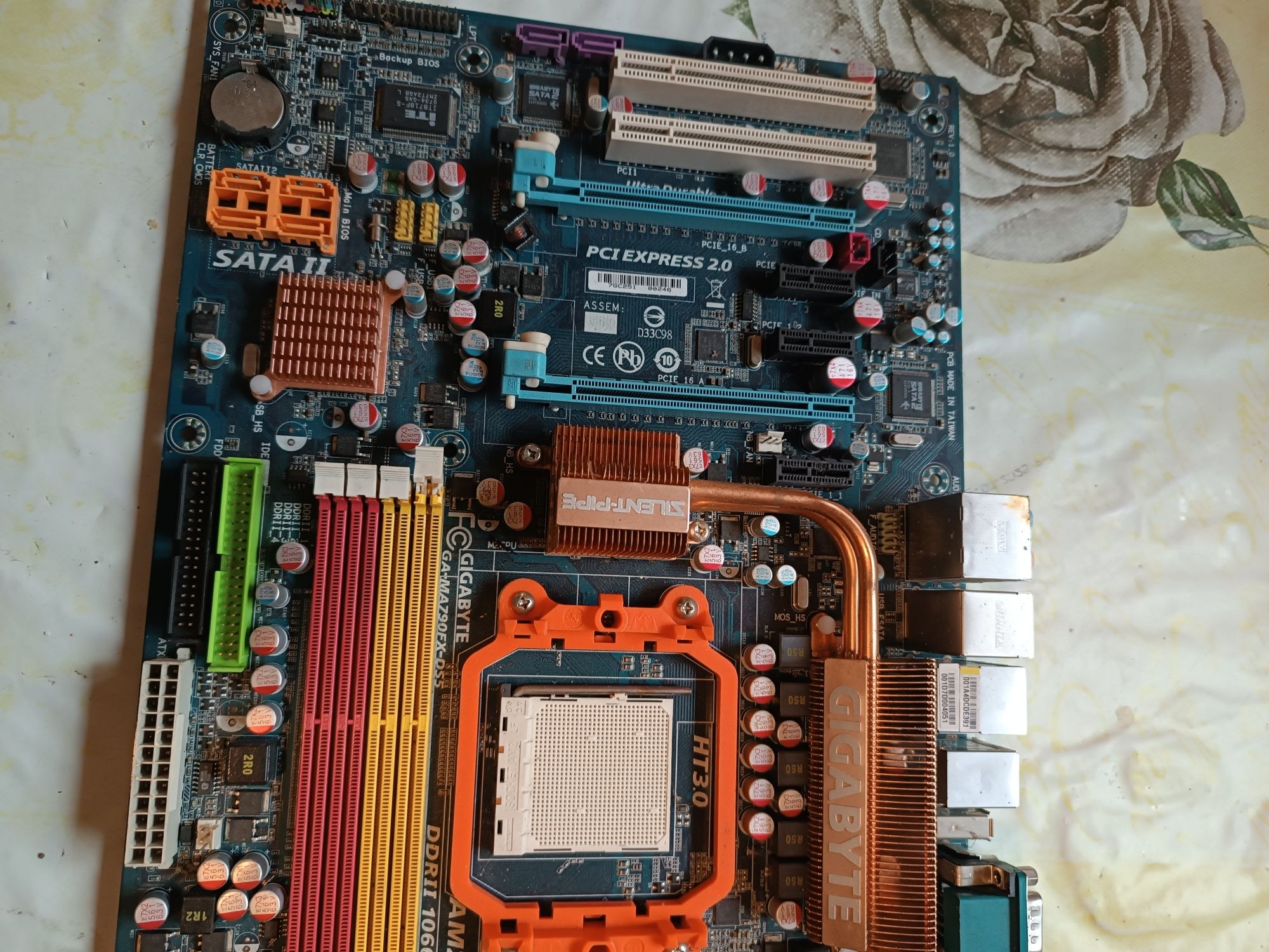 Płyta główna Gigabyte GA-MA790FX-DS5