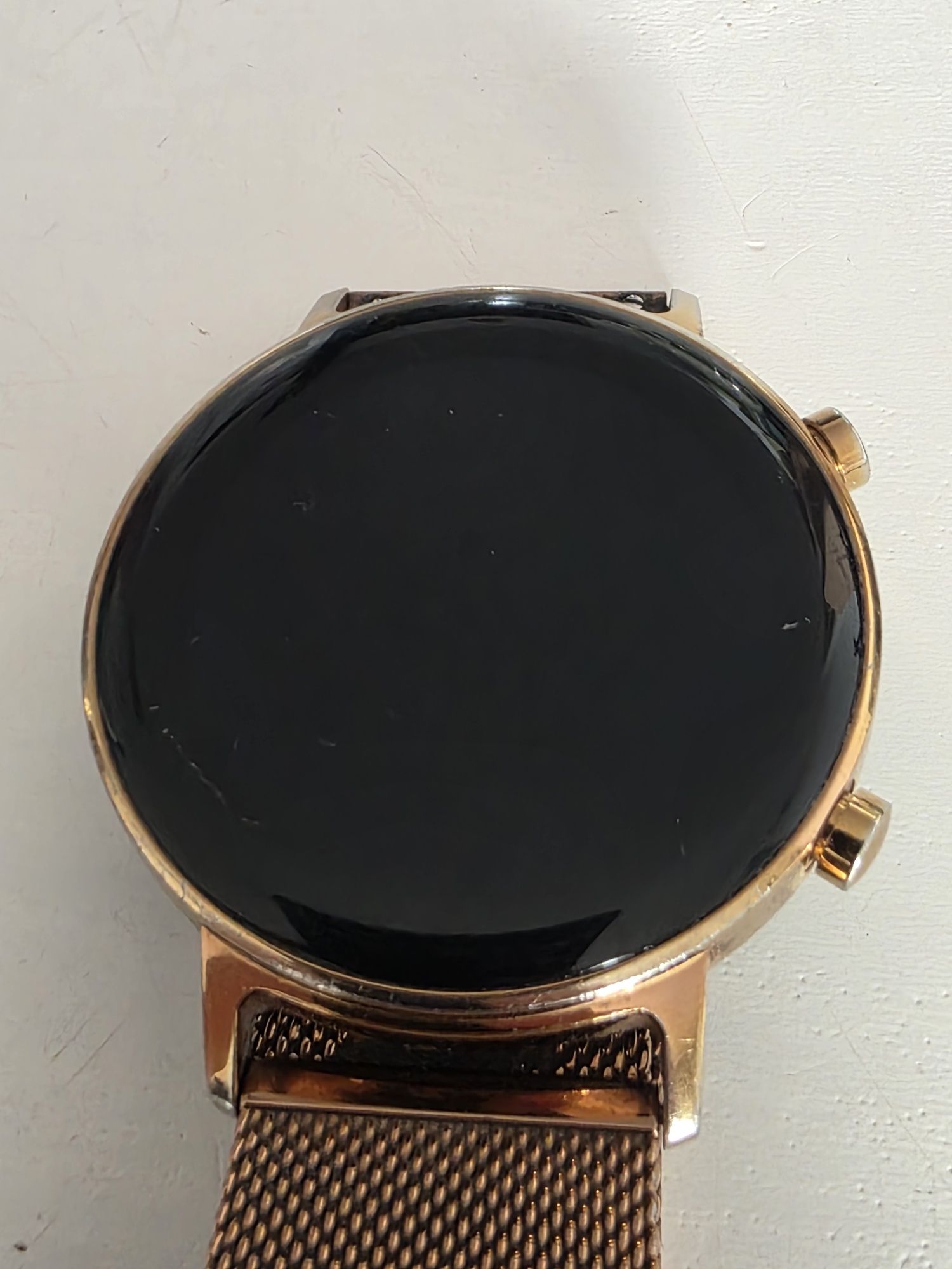 Smartwatch Huawei GT 2 42mm złoty.