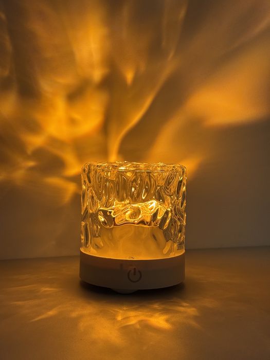 Світильник з ефектом північного сяйва