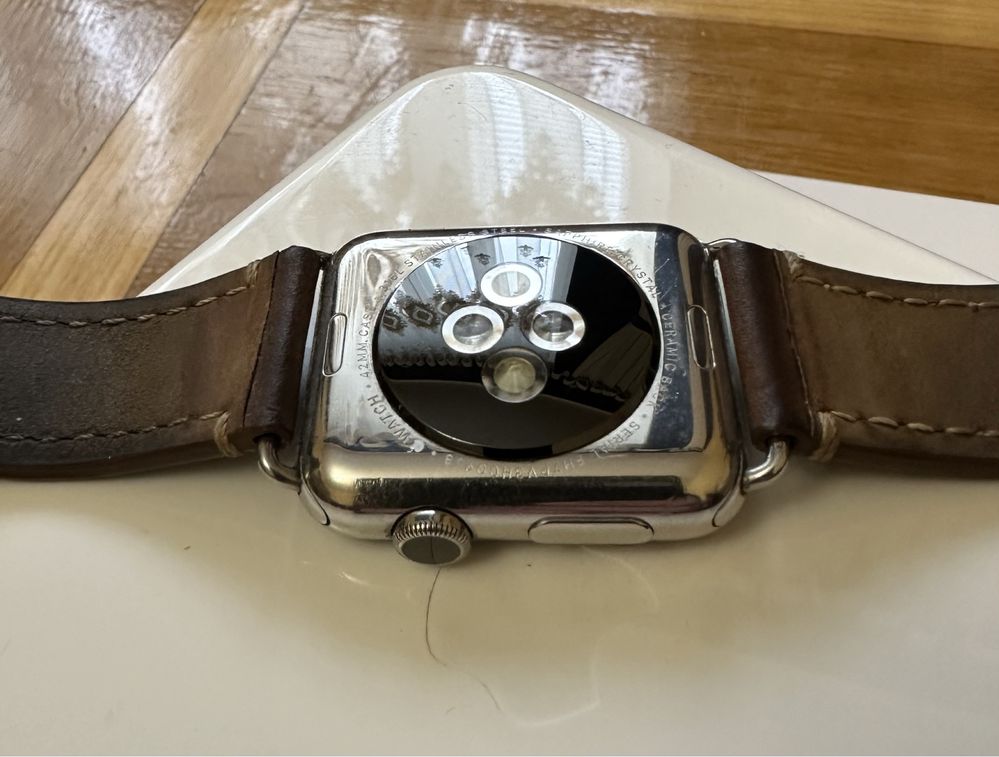 Apple Watch , 42mm, Stainless steel, Sapphire crystal, Ceramic back.