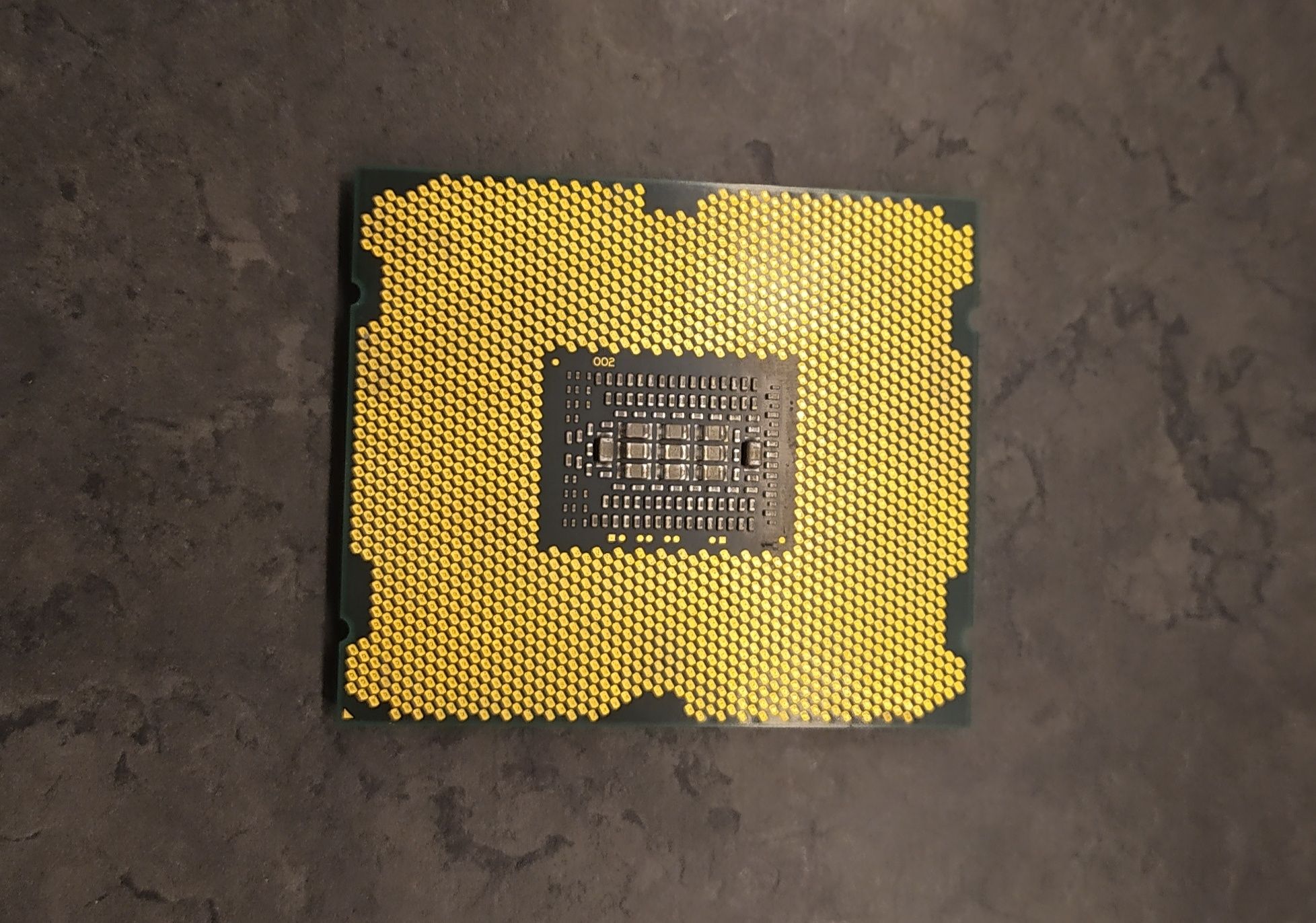 Intel Xeon E5-2680