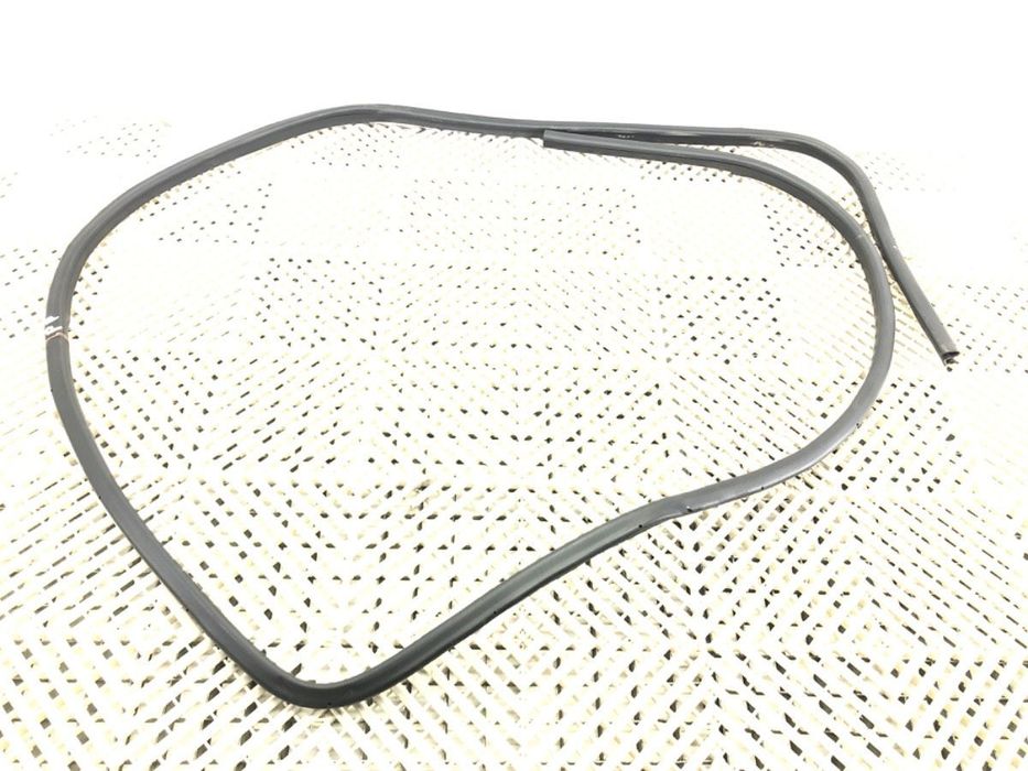 USZCZELKA DRZWI PRZÓD PRAWA  NISSAN QASHQAI II SUV (J11, J11_) 2013 - 2022 1.3 DIG-T 103 kW [140