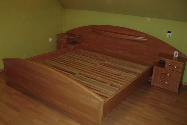 Łóżko sypialniane 180