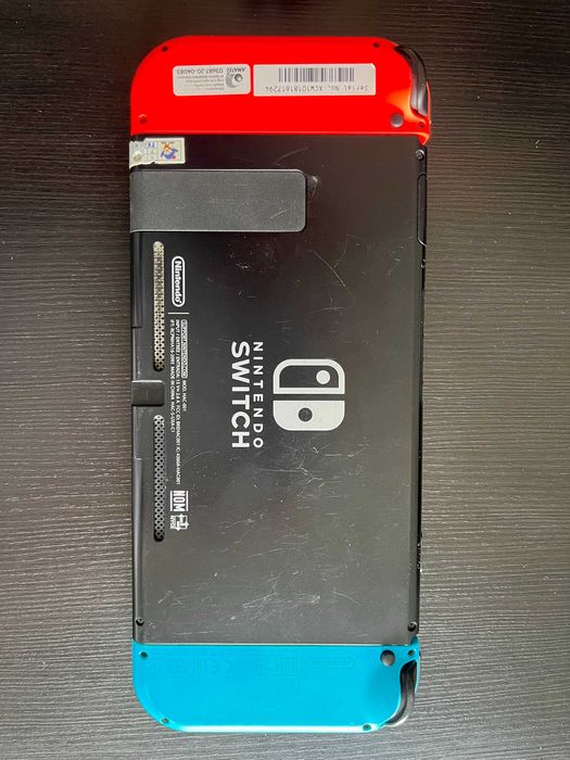 Nintendo Switch 32GB (+ 128GB cartão externo) + Pro Controller + Jogos