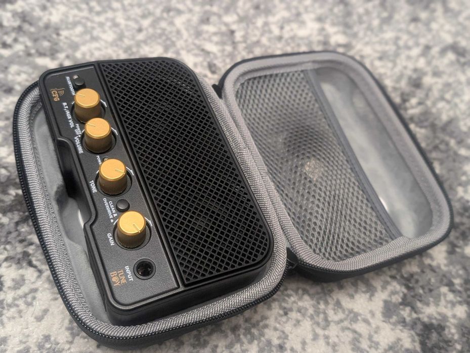 Миниатюрный гитарный усилитель CFG TuneBoy (с аккумулятором)