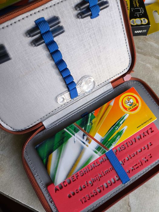 Канцтовары тетради картон карандаши